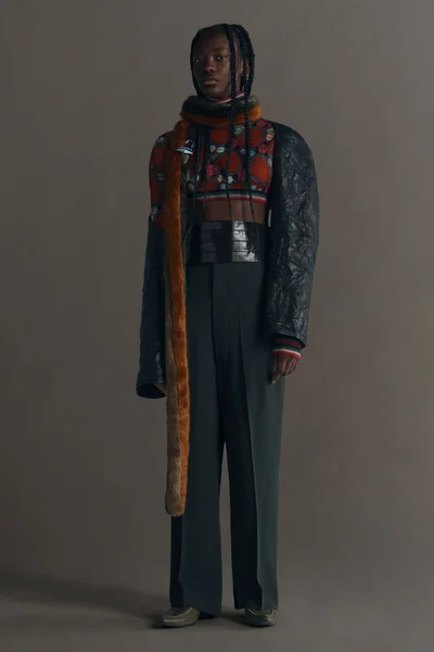 Look 10